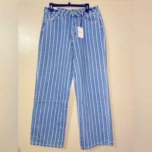 Forever 21 90’s Fit Jeans / Pinch Waist / Loose Fit / Relaxed Leg / Size 30